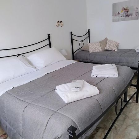 Bilocale Climatizzato A 850M Dalla Spiaggia Casa Katia Marina di Massa Ngoại thất bức ảnh