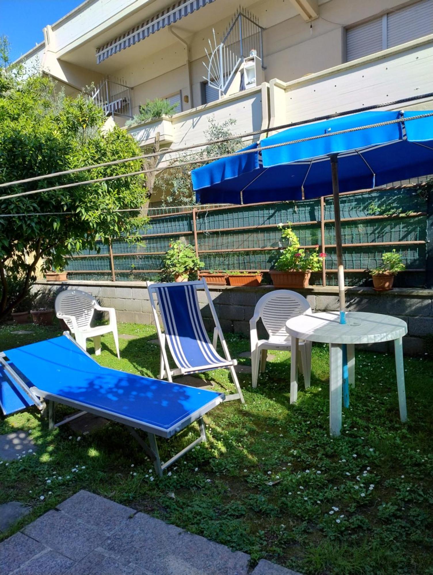Bilocale Climatizzato A 850M Dalla Spiaggia Casa Katia Marina di Massa Ngoại thất bức ảnh